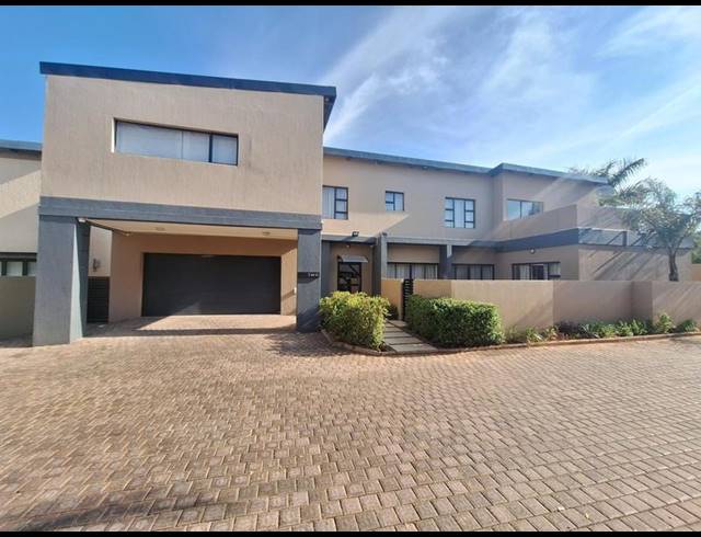 3 BEDROOM HOUSE FOR SALE IN BROOKLYN